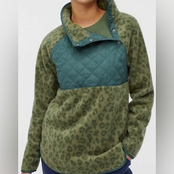 J. Crew Tops - 💚J.CREW💚- Green Leopard Print Diagonal Quarter Button Up Fleece- Size XL NWT